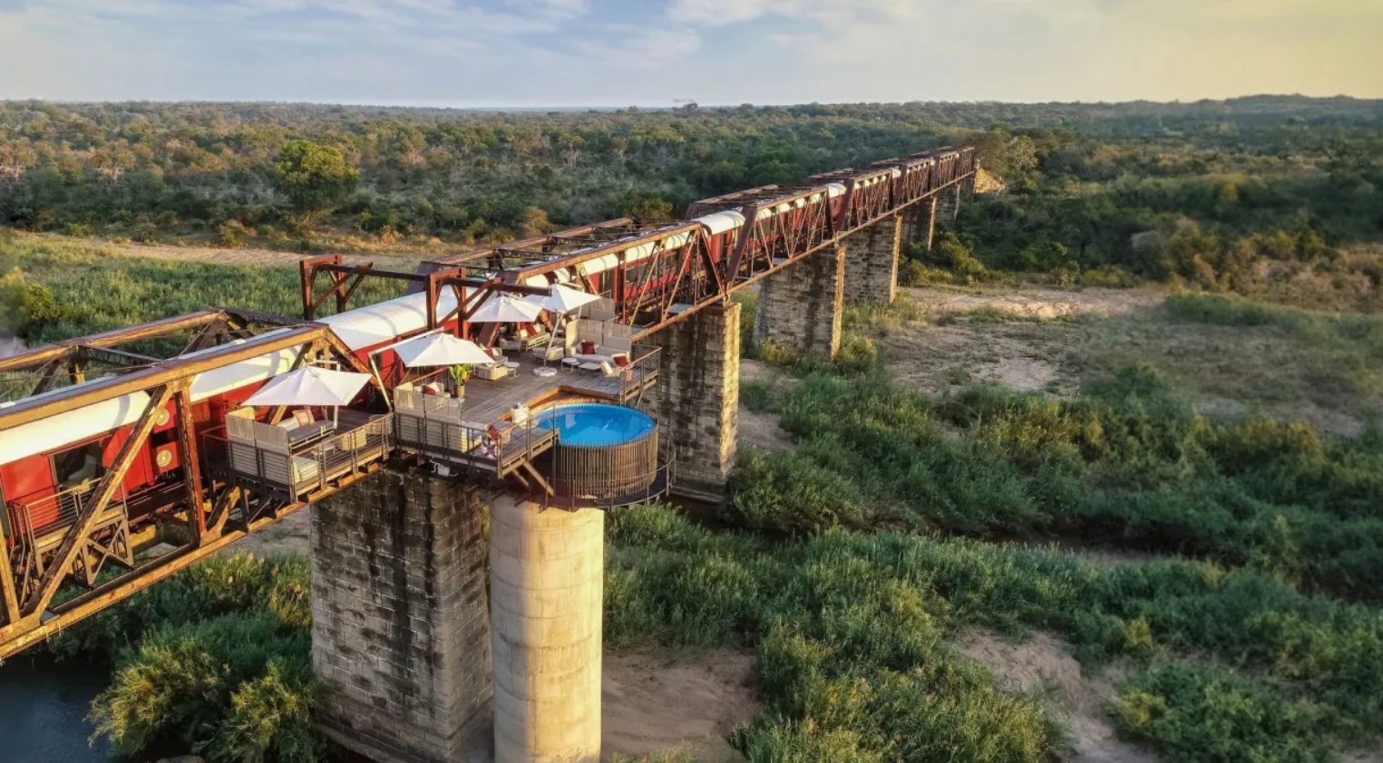 Conheça o hotel de luxo construído em um trem desativado na África do Sul